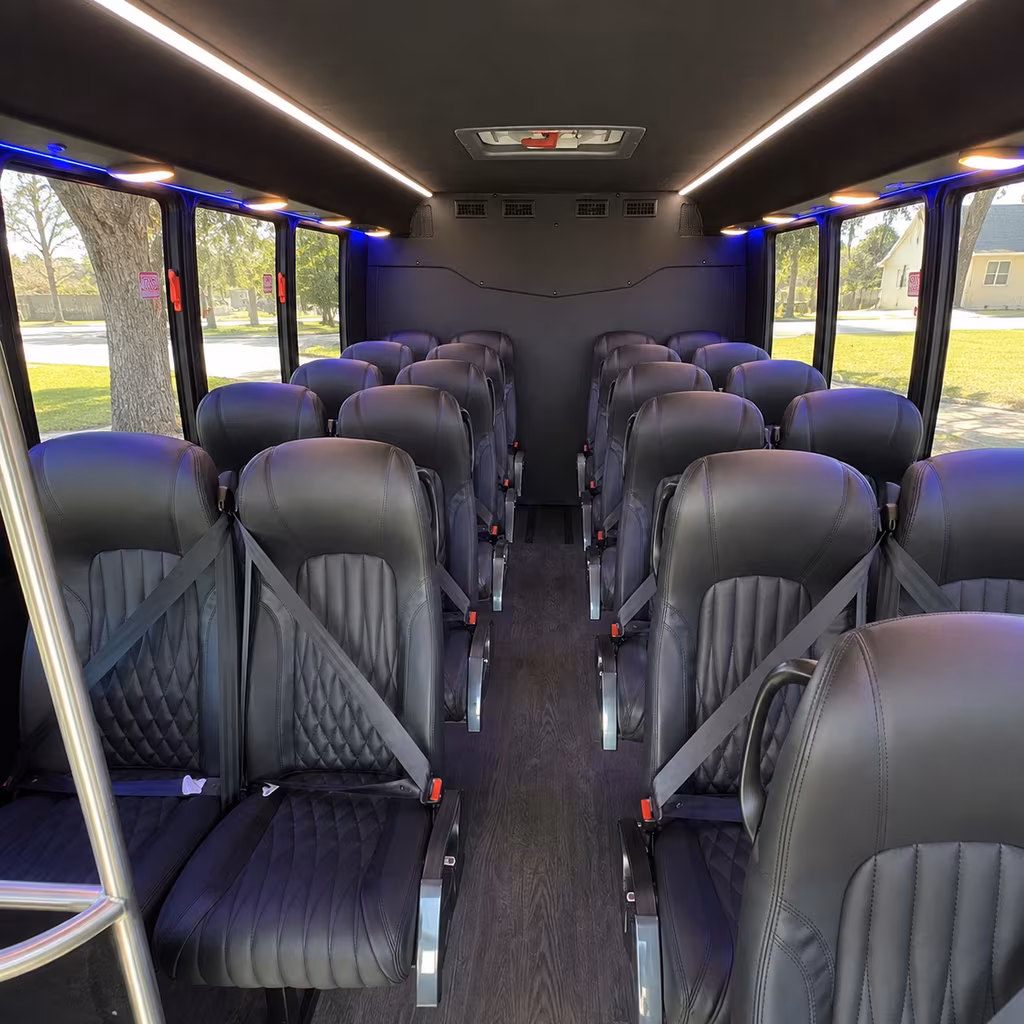 minibuses and charter buses for brevard zoo field trips